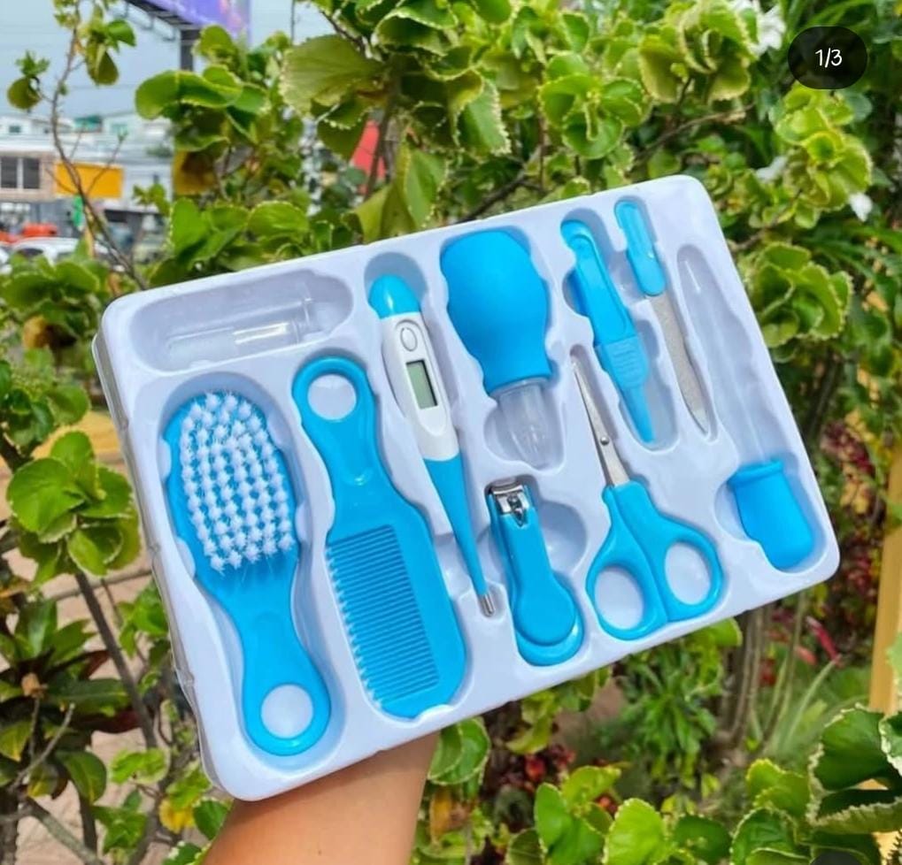 10PCS/SET BABY CARE KIT*
▫️Colours: Blue
▫️Material: Silicone+pladtic+stainless steel
▫️Contains:Brush, Comb, Nasal aspirator, Dropper applicator, Thermometer, Nail clipper, Tweezer, Nail file, Round