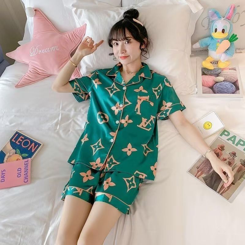 Pajamas women geometric pattern summer short-sleeved shorts thin cardigan simulation silk home service two-piece suit