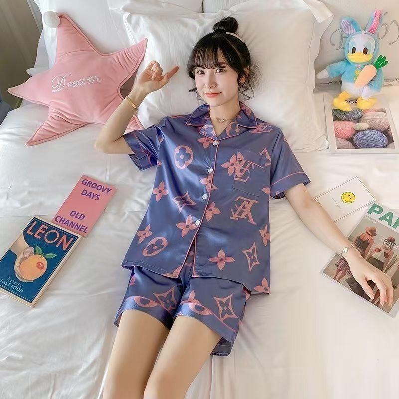 Pajamas women geometric pattern summer short-sleeved shorts thin cardigan simulation silk home service two-piece suit