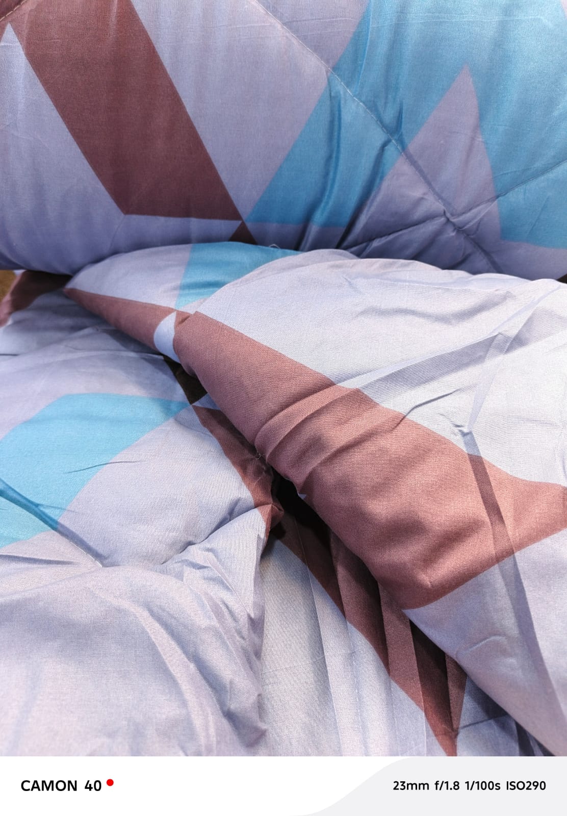 🎀☀️Unbinded Cotton Duvets(4 by 6]Made from high-quality cotton material, they are very easy to clean and keep their beautiful color after a wash. It comes with 1 bed sheet and 2 pillow cases
