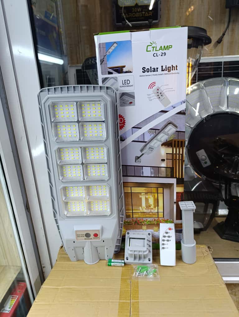 🎇300W Solar Street Security Light Motion Sensor, Remote, Dusk-to-Dawn Lamp😶‍🌫️Motion sensor + auto dusk-to-dawn lighting
Remote control (on/off, brightness, timer modes)
Wall or pole mount with bra