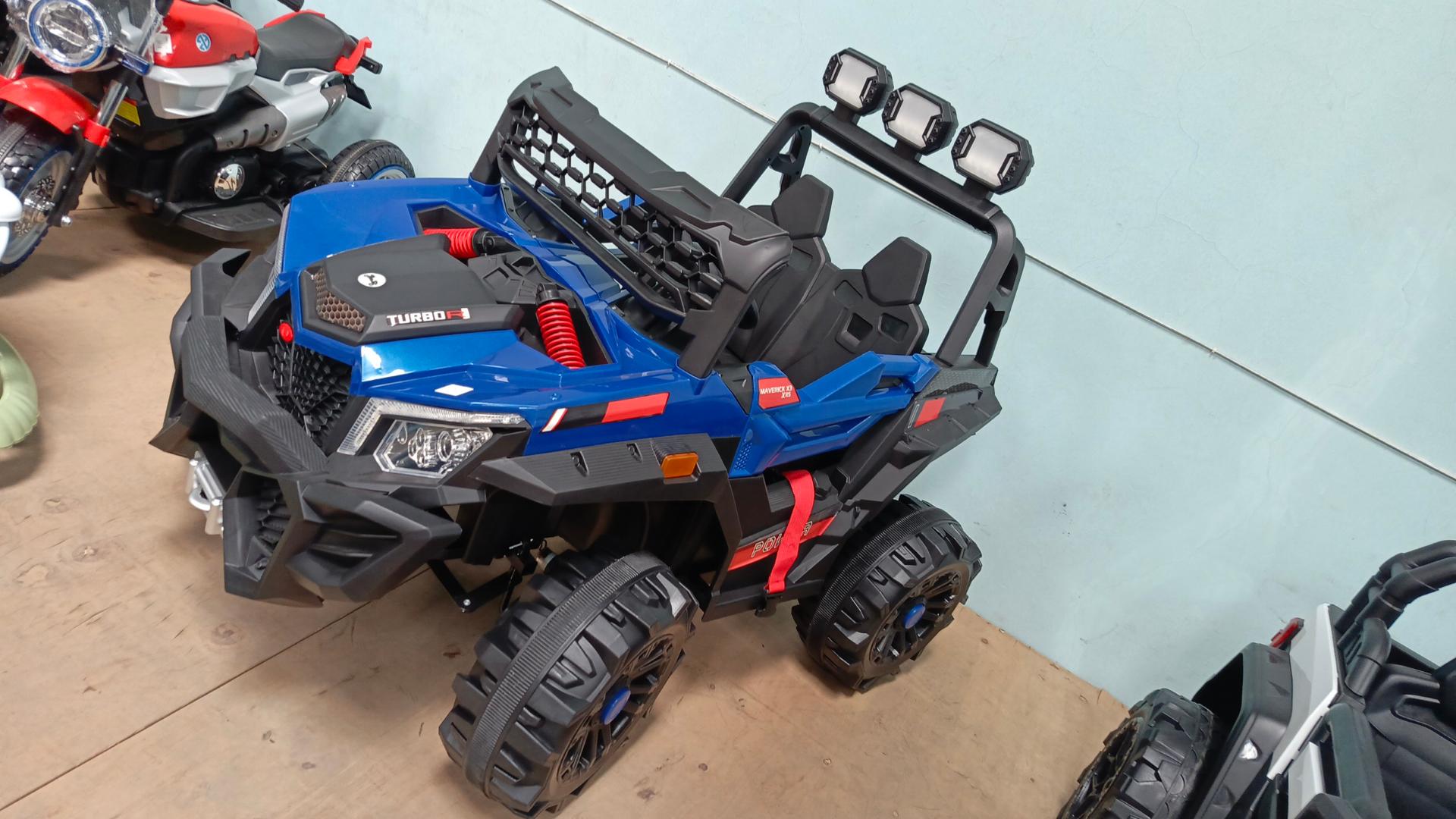 Kids Electic Car . 12 v battery, 4 motors.Bluetooth.