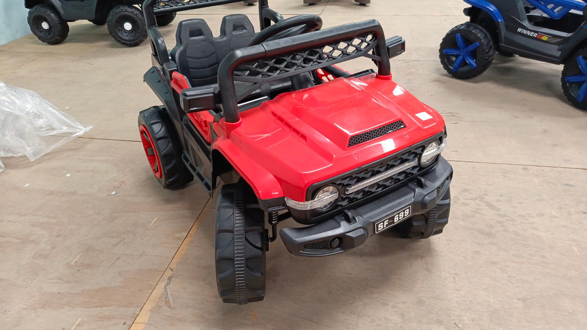 Kids Electic Car . 12 v battery, 2 motors.music car.