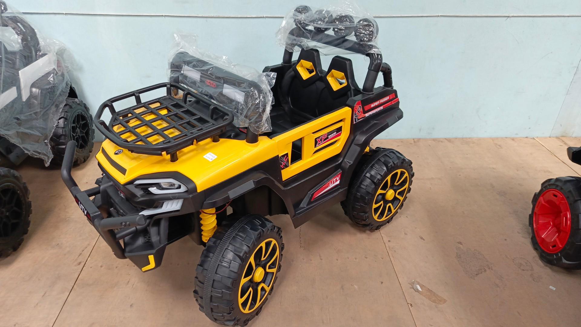 Kids Electic Car . 12 v battery, 4 motors. bluetooth