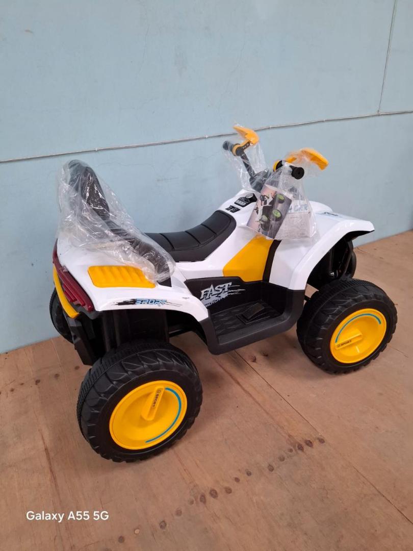 Kids Electric Car . 12v Battery .4 Motors .