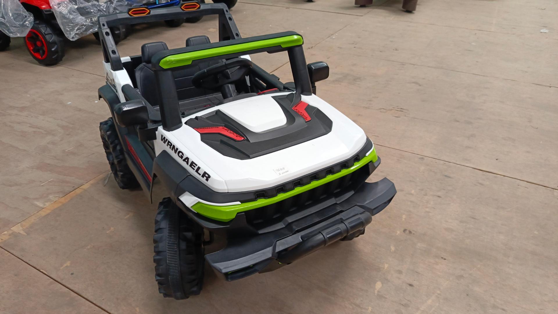 Kids Electric Car . 12v Battery . 2 Motors .