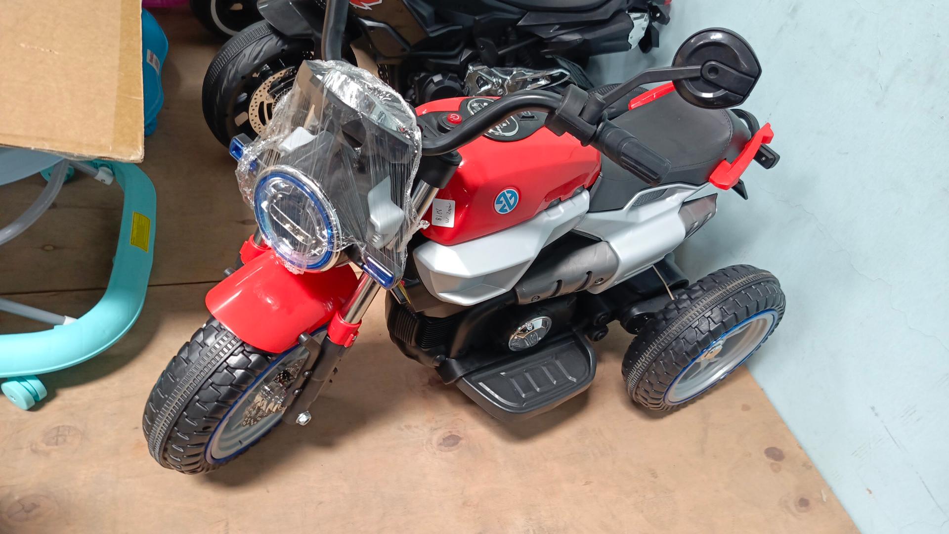 Kids Electric Bike. 12v Battery . 2 Motors.