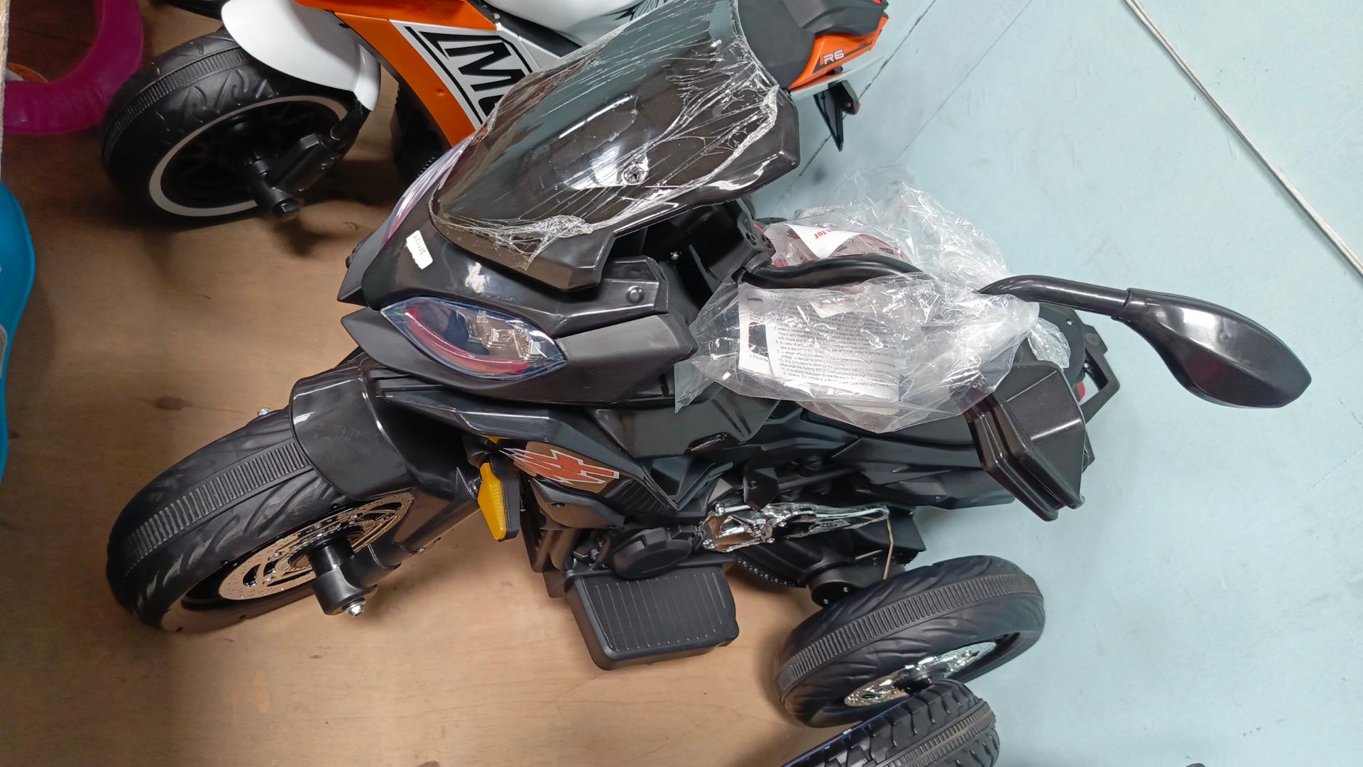 Kids Electric Bike .12 v Battery .2 Motors.