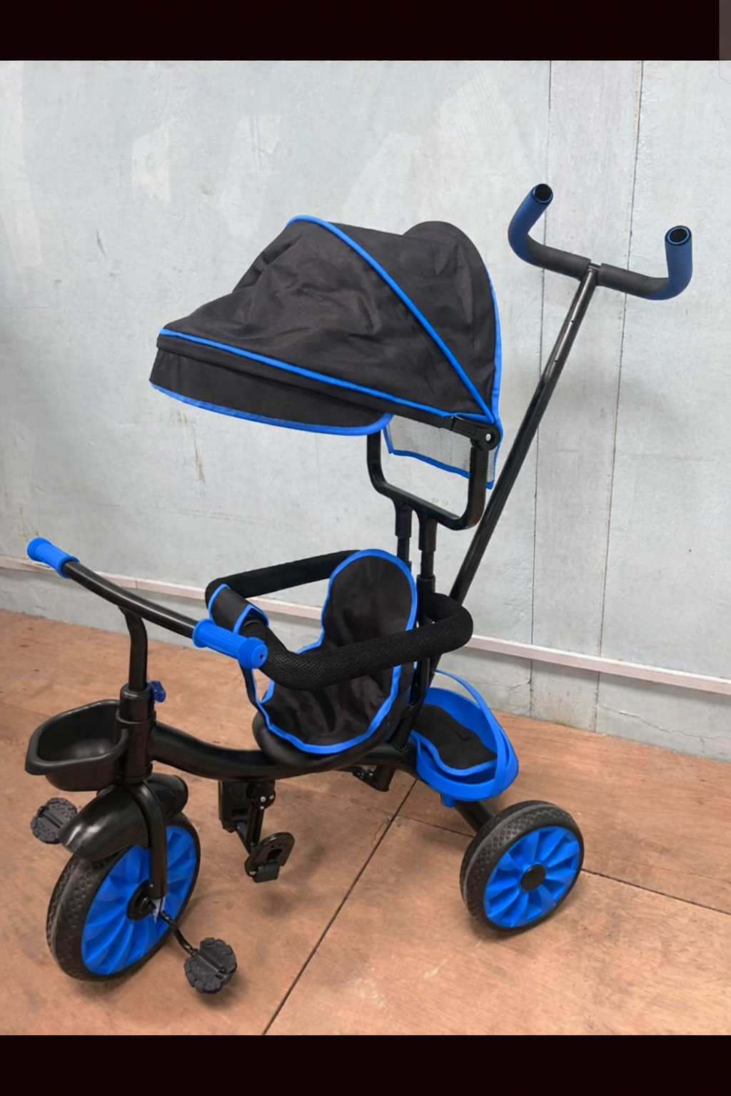 Baby tricycle. With Handle and With Canopy .