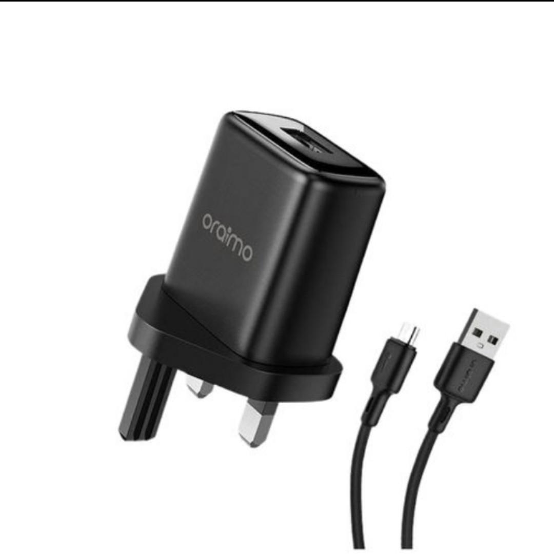 Original Oraimo Type C charger.With USB port to accommodate any other plugged in charger.With na LED indicator.