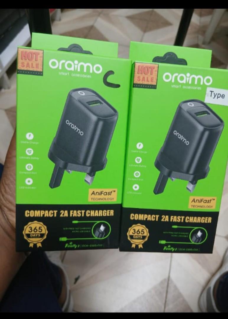 Original Oraimo Type C charger.With USB port to accommodate any other plugged in charger.With na LED indicator.
