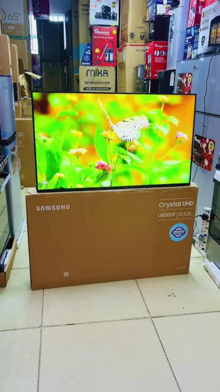 Samsung 43”Inches 43U8000FU Smart Crystal UHD 4K LED TV – HDR – Tizen OS – WiFi – Bluetooth+ FREE TV GUARD AND WALL BRACKET -1 YEAR WARRANTY
