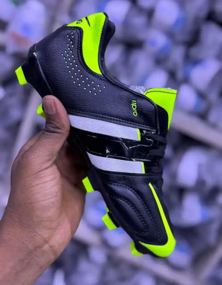 SOCCER/FOOTBALL High quality leather comfy football boots 🔥all men and women dreaming football boot favourable for all playing grounds either carpet or dust ground ✨very cute all sizes are❤‍🔥🥰😘