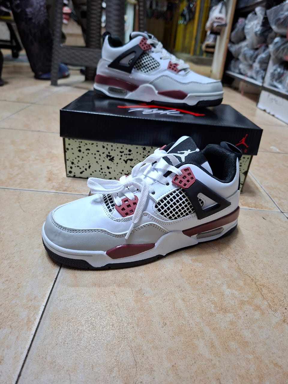 JORDAN 4⚡ High quality J4 unisex sneakers⚡ 🔥❤️‍🔥 very cute looking 🥰unisex jordan women/men original sneakers⚡✨
