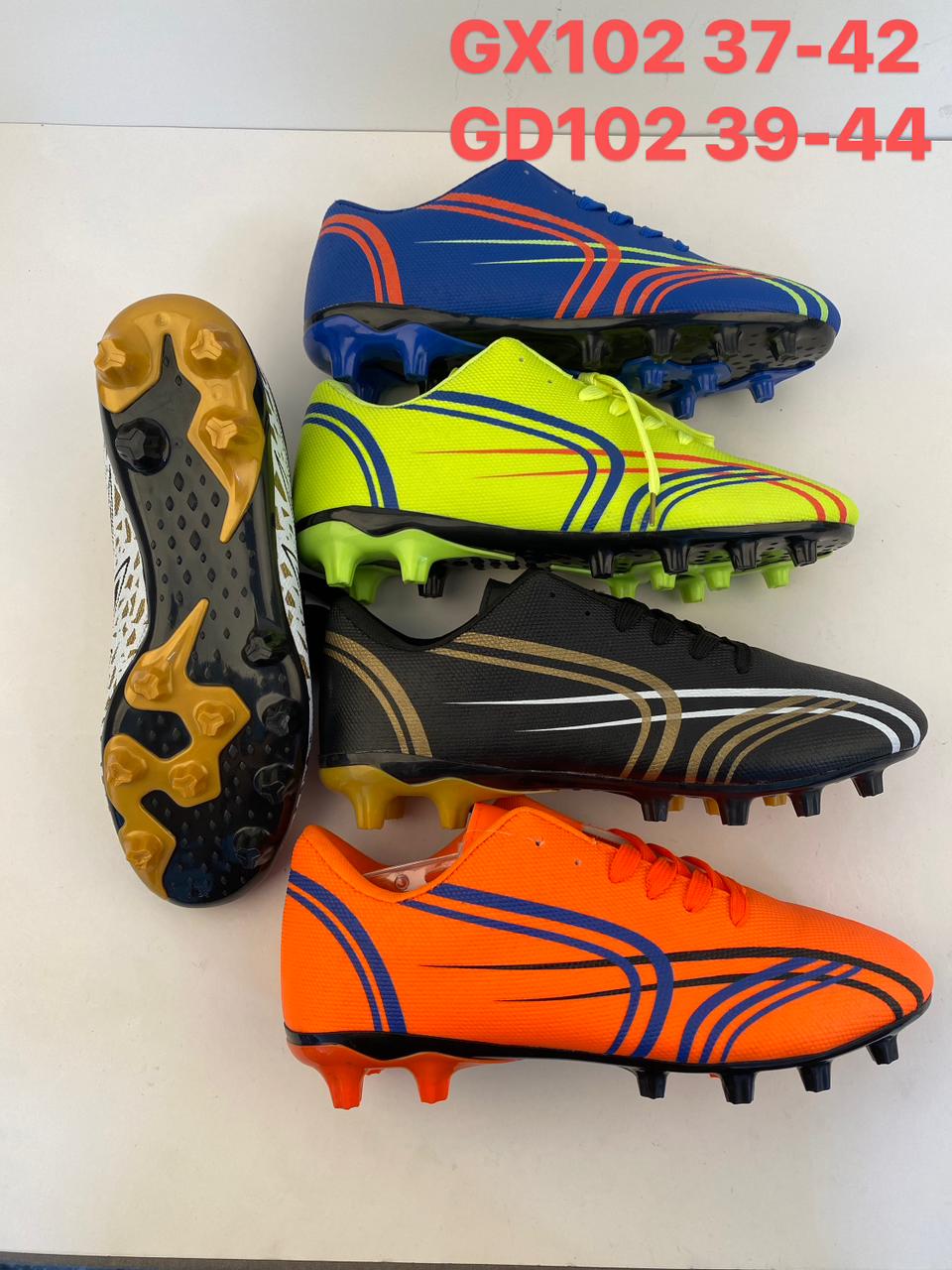 High quality leather comfy soccer football boots 🔥 for all men and women dreaming of  football boots favorable for playing on all grounds either carpet or dust ground ✨very cute all sizes available