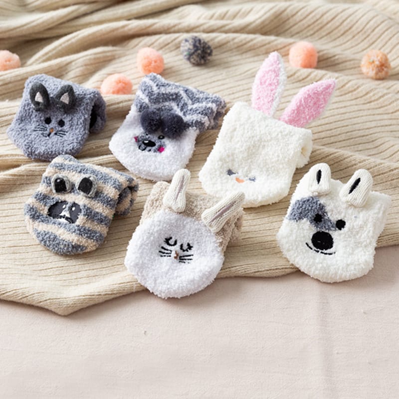 Cute Non-Slip Coral Fleece Socks for Women & Girls – Warm, Soft, Breathable, and Comfortable Winter Socks – Fits Size 36-40 – Available in 6 Adorable Designs
