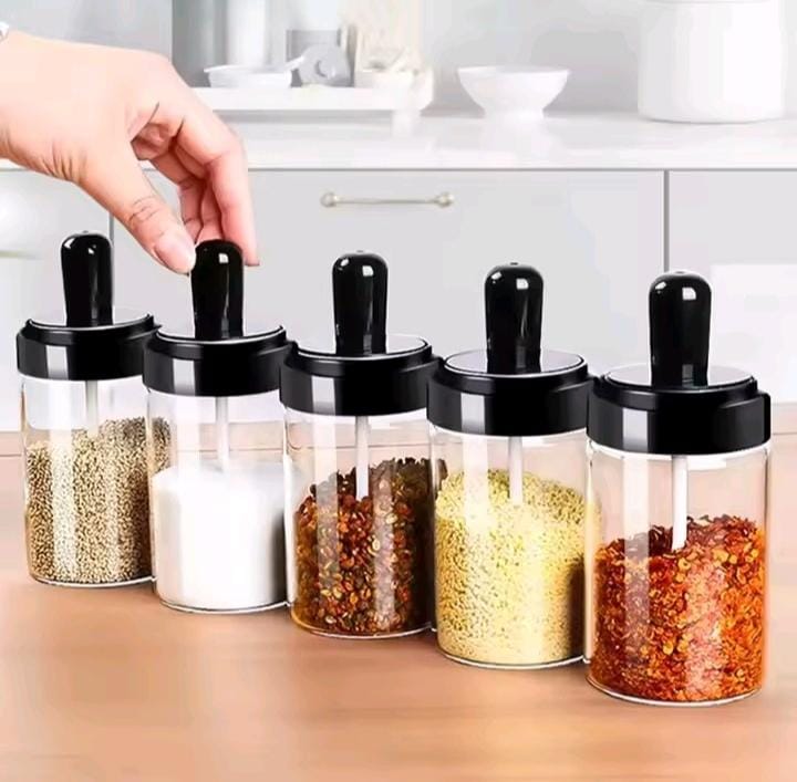 Spice Seasoning Bottle 200ml – Durable Glass Jar with Plastic Lid & Spoon for Kitchen Storage, Cooking, Baking, Seasoning & Condiment Organization
