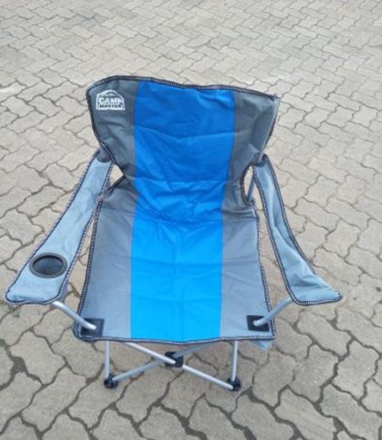 Camping Folding Chair with Strong Metallic Frame, Portable Outdoor Camping Seat, Heavy Duty Foldable Chair for Hiking, Fishing, Picnic, Beach, Garden, Backyard and Travel Use