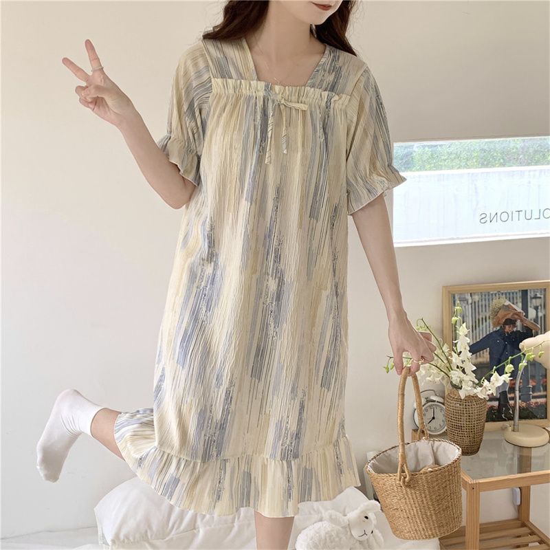 Hot-selling nightgowns, summer vest dresses, cartoon-printed cute pajamas, women's home wear. Large quantities available with discounts