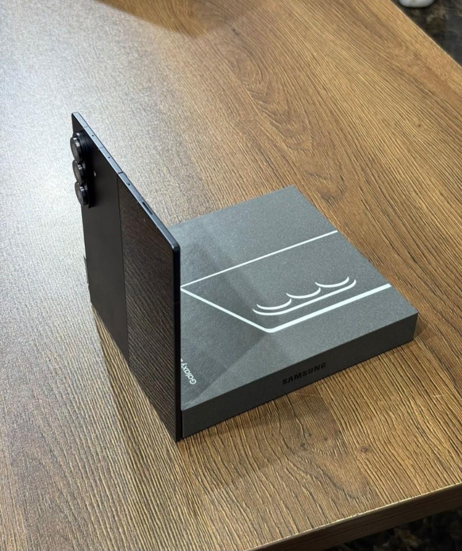 New Samsung Z fOLD 7
