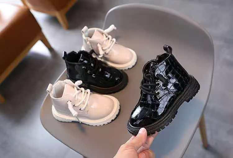 Fully Restocked🔥🔥 Wetlook kids boots Sizes: 21,22,23,24,25,26,27,28,29,30,31,32,33,34,35,36,37