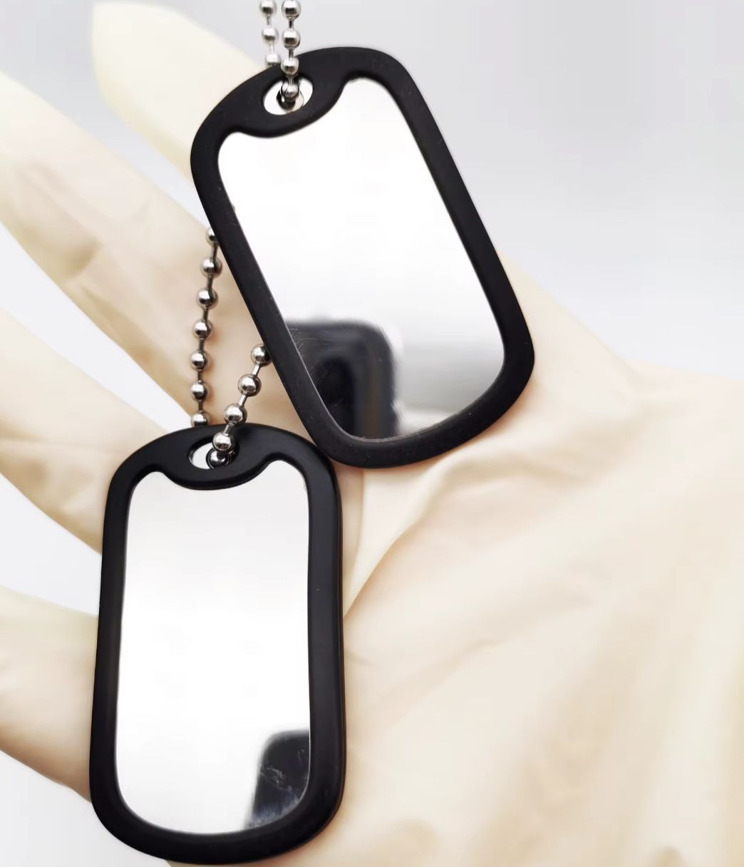 🔥🔥Classic Fashion To Fit In 🔥🔥ENGRAVABLE ARMY/DOG TAG CHAINS. made from durable metal stainless steel, ensuring longevity and resistance to corrosion.