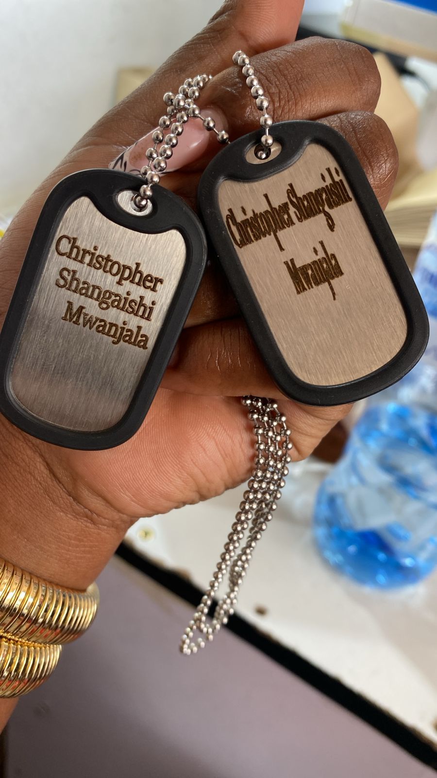 🔥🔥Classic Fashion To Fit In 🔥🔥ENGRAVABLE ARMY/DOG TAG CHAINS. made from durable metal stainless steel, ensuring longevity and resistance to corrosion.