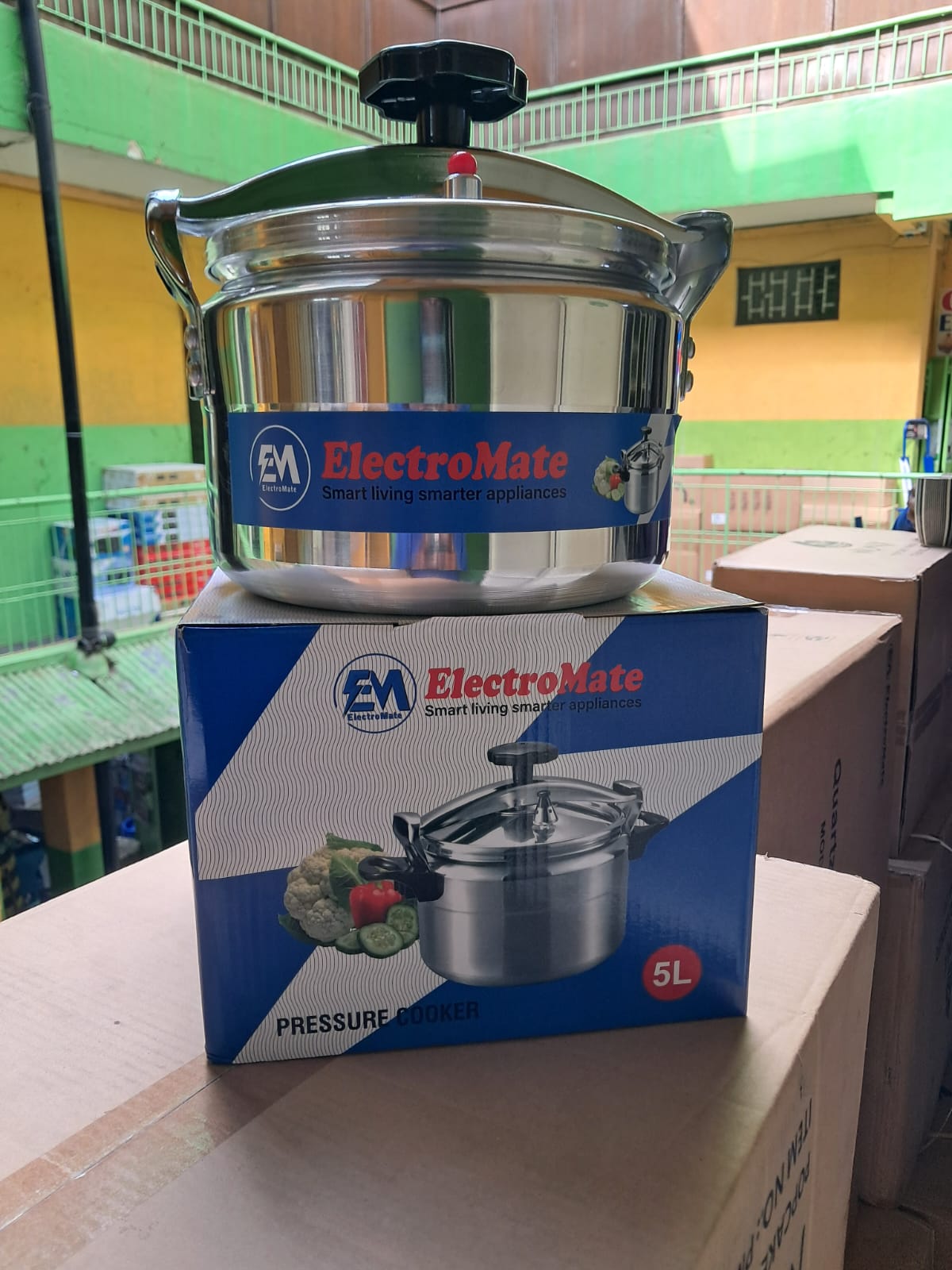 Electromate 5L Pressure Cooker — Fast, Safe & Delicious!

Cook your favorite meals in a flash with the Electromate 5L Pressure Cooker — designed for speed, safety, and ease of use. Perfect for familie