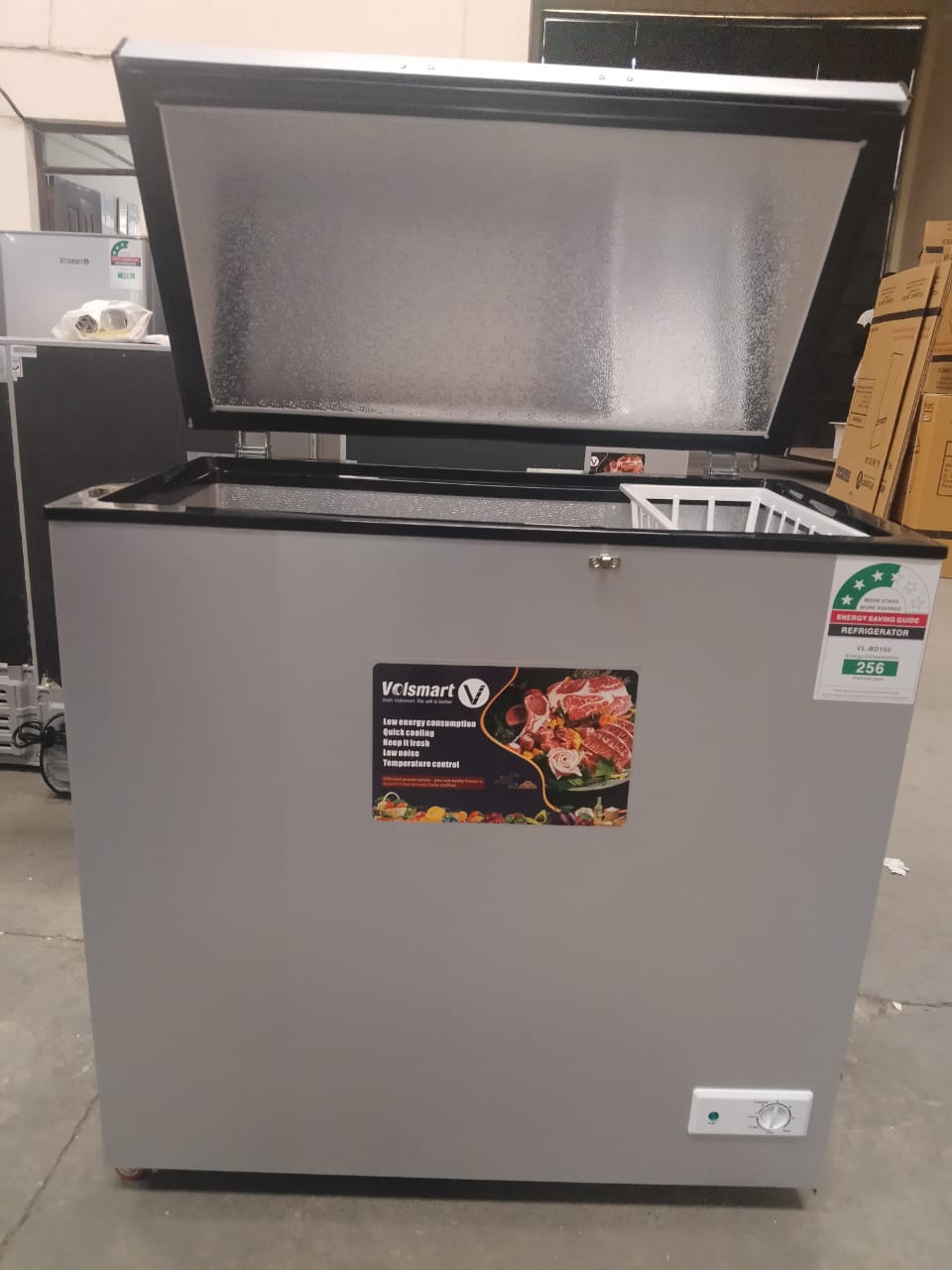 The Volsmart 90 Litres Deep Freezer offers 90 L compact storage with energy‑efficient cooling and a spacious chest design. It features a 5‑speed adjustable thermostat, R600A low‑noise compressor