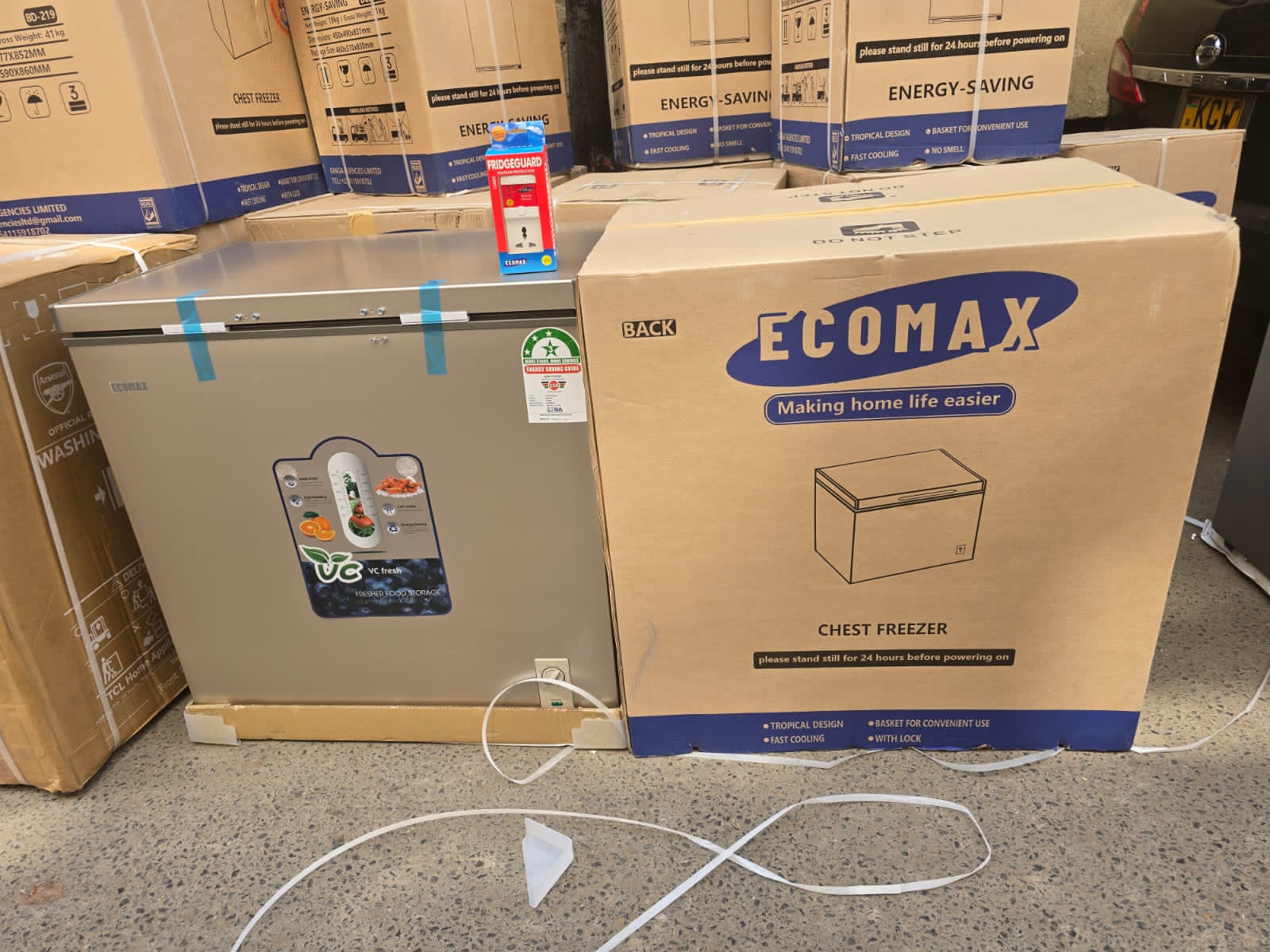 The Ecomax 60 L deep freezer offers compact, energy-efficient freezing with ample 60 litre storage, low-noise compressor, direct cooling, adjustable thermostat and removable basket. Its space-saving