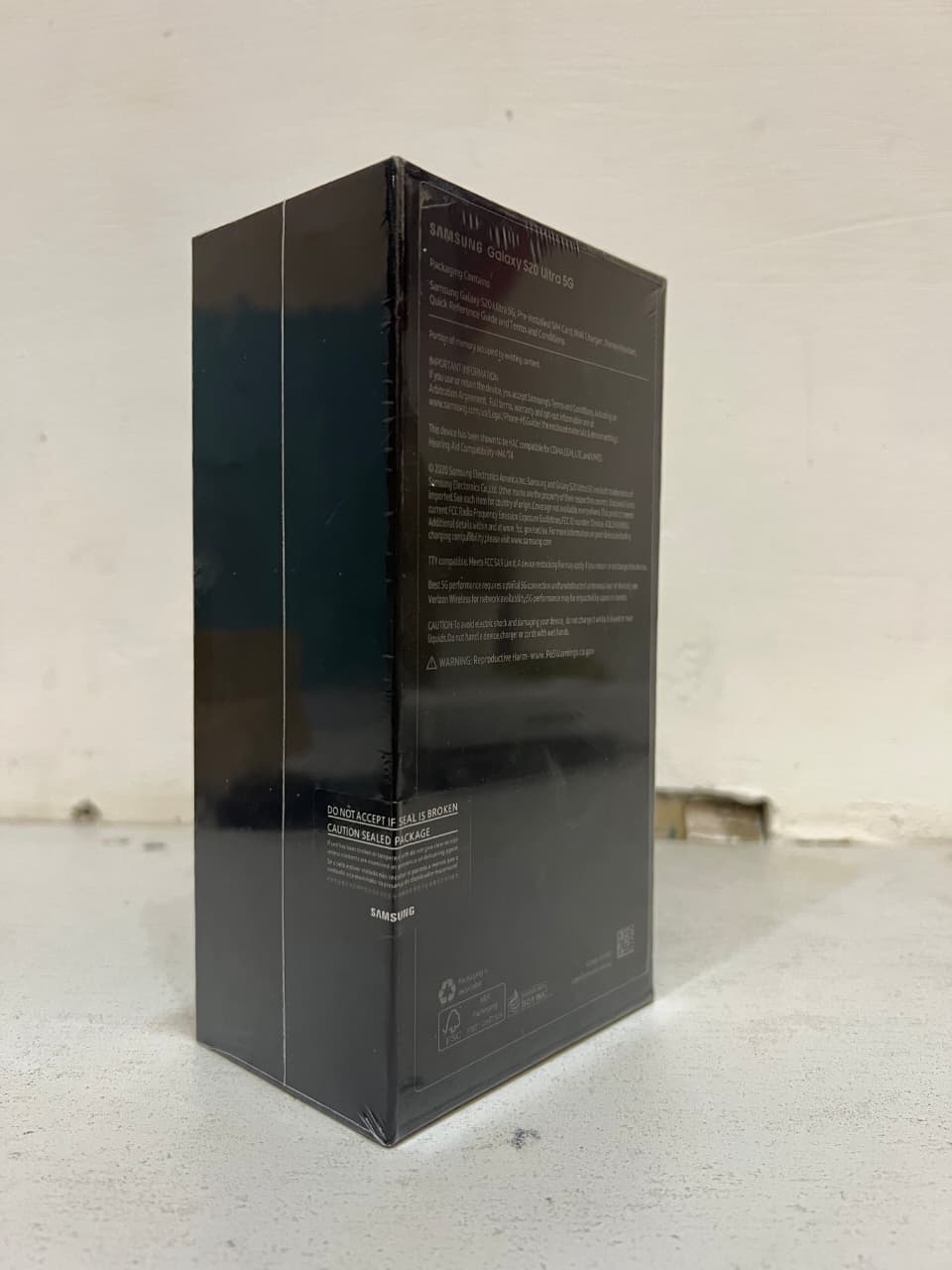 Samsung S20 Ultra Ultra speed. Ultra clarity 108 mp camera 100x zoom