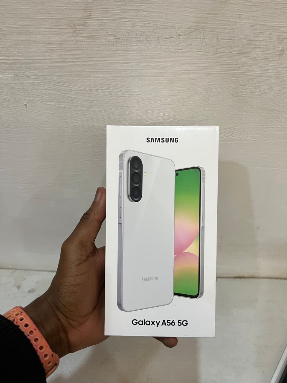 brand new Samsung A56 5G with 6.7-inch Super AMOLED 256 gb 50 MP camera
