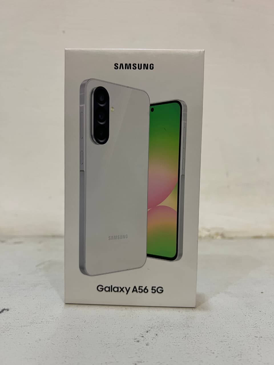 brand new Samsung A56 5G with 6.7-inch Super AMOLED 256 gb 50 MP camera