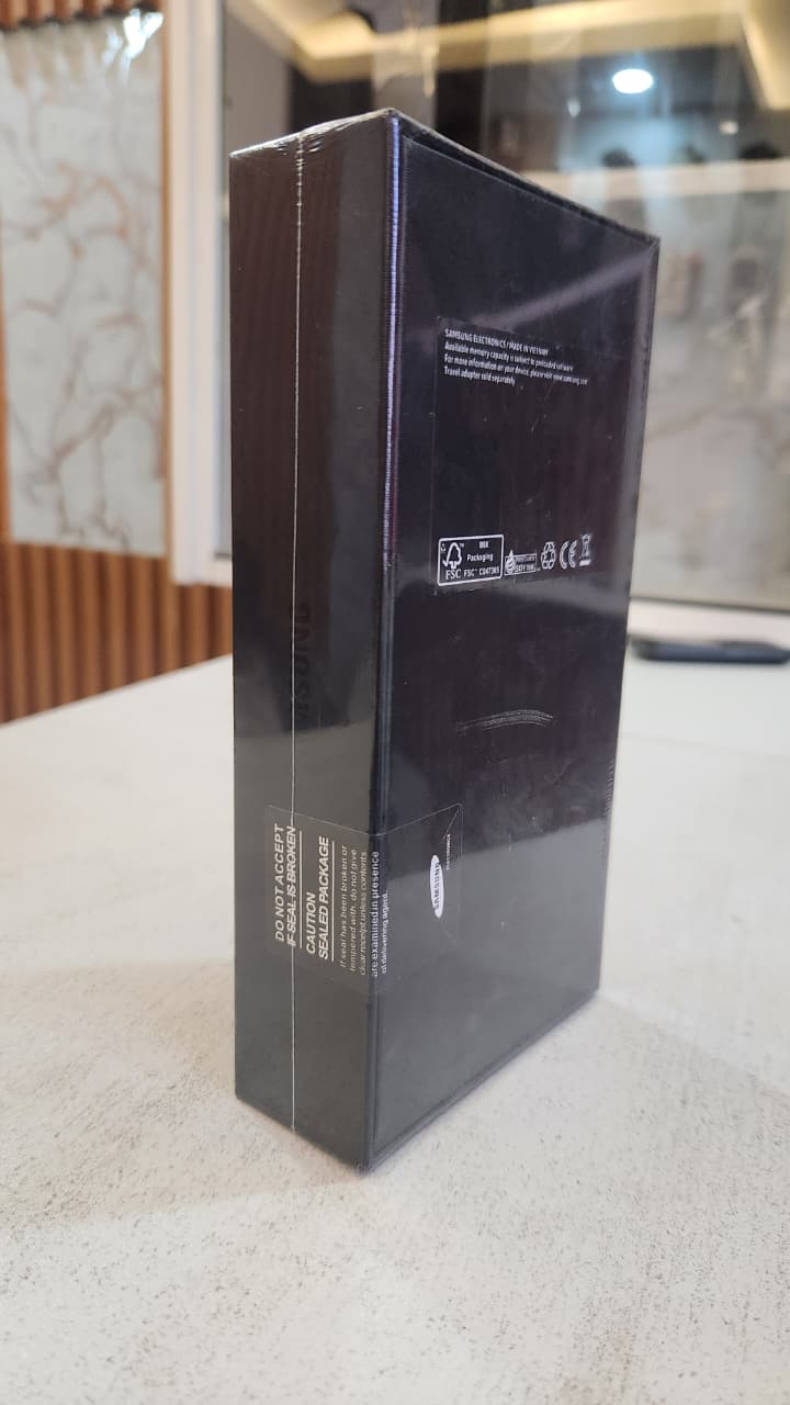 Samsung Galaxy S21 Ultra: The Professional Powerhouse  A pro-grade masterpiece featuring 100x Space Zoom, S Pen support, and a stunning 120Hz display.