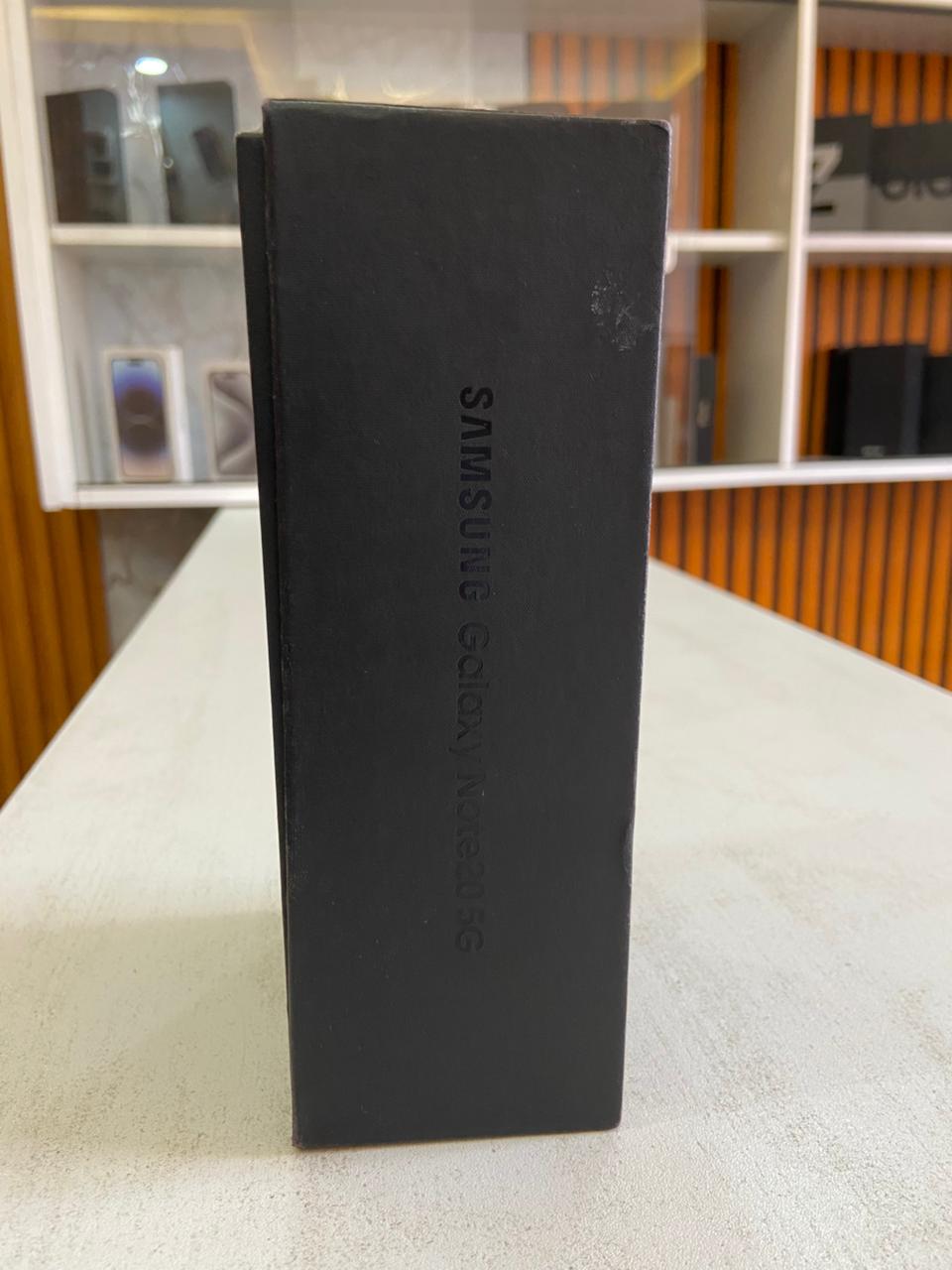 Samsung Galaxy Note 20 | 6.7” AMOLED, 8GB RAM, 128GB, 64MP, S Pen