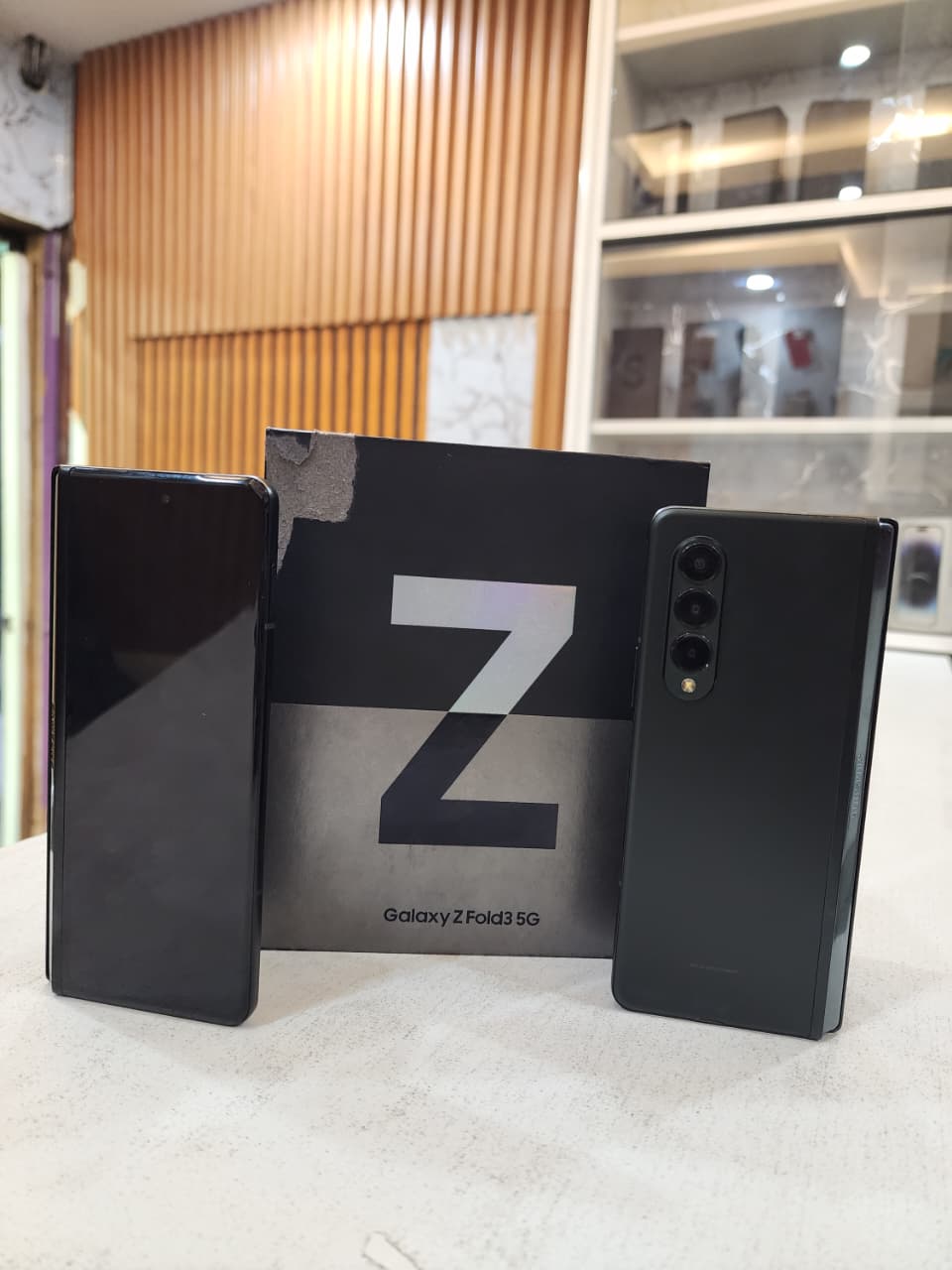 Samsung Galaxy Z Fold3 5G – Fold the Future in Your Hands 7.6" Foldable Dynamic AMOLED 2X (120Hz)
