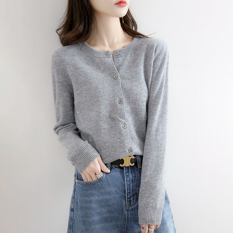 New round neck knitted cardigan for women in early autumn, loose fit, large size, thin design, solid color sweater, paired with a stylish base coat red M