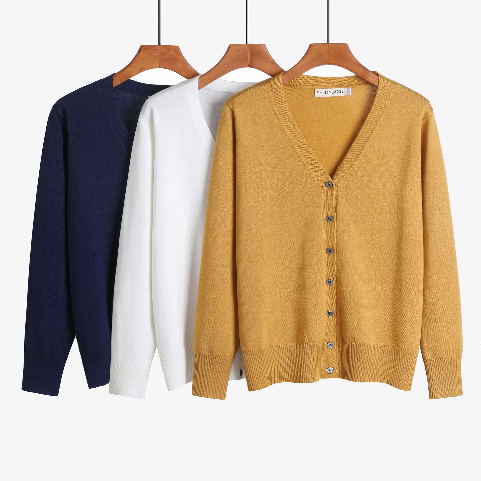 2025 Spring Clothing Long Sleeve Knitted Sweater Solid Color Simple Temperament Cardigan External Wear Women's Sweater Large Coat 200 pounds White M