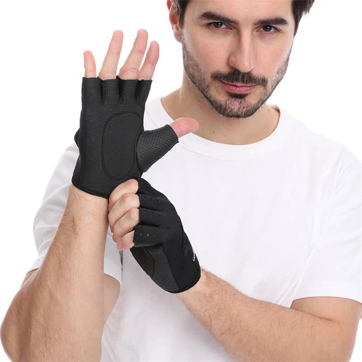 TS Outdoor Sports Gloves Fitness Anti-Slip Shock-Absorbing Breathable Half-finger Palm Gloves Fingerless Adult Exercise Gloves For Biking Skating Boating Fishing Climbing Cycling Gym Workout Black one