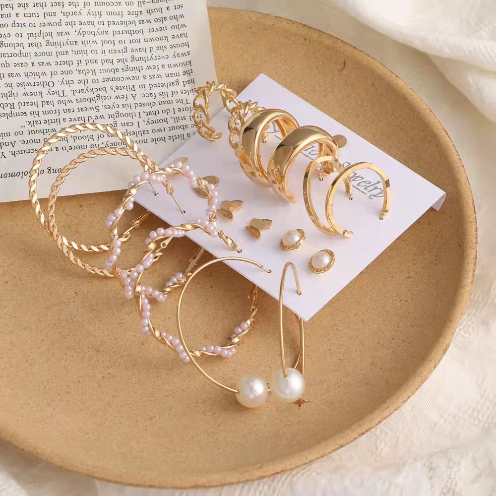 9 PIECES! Earrings Women's Fashion Accessories Jewellery 9pcs/Set Women Earrings Rhinestone & Pearl Ear Piercing Nine Different Styles Stunning Earrings Set For Girls Gold one size