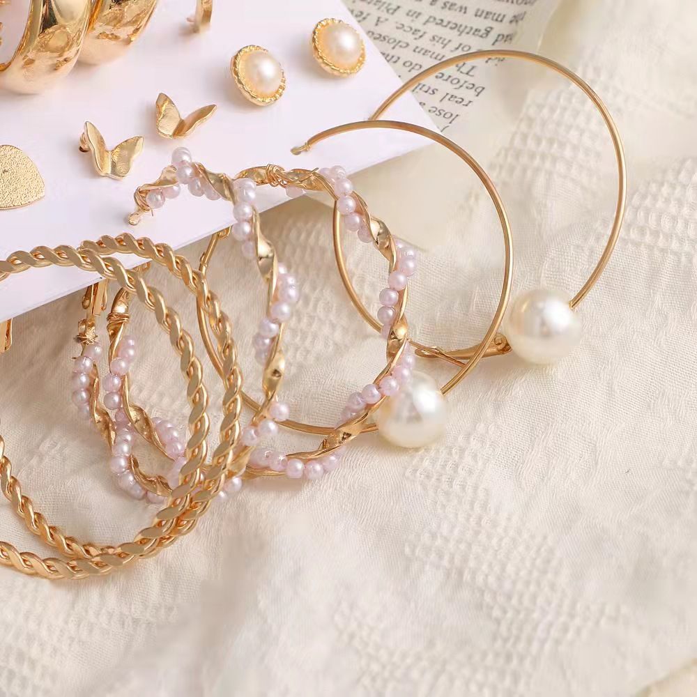 9 PIECES! Earrings Women's Fashion Accessories Jewellery 9pcs/Set Women Earrings Rhinestone & Pearl Ear Piercing Nine Different Styles Stunning Earrings Set For Girls Gold one size