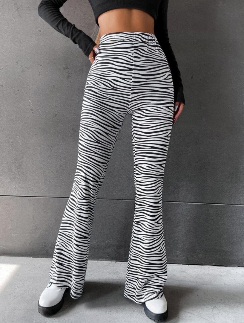 Metropolitan Muse™ Ultra-Flattering High-Waisted Black & White Vertical Striped Palazzo Pants – Sophisticated Wide-Leg Trousers Designed for Effortless Motion, Timeless Monochrome Style, and Statement