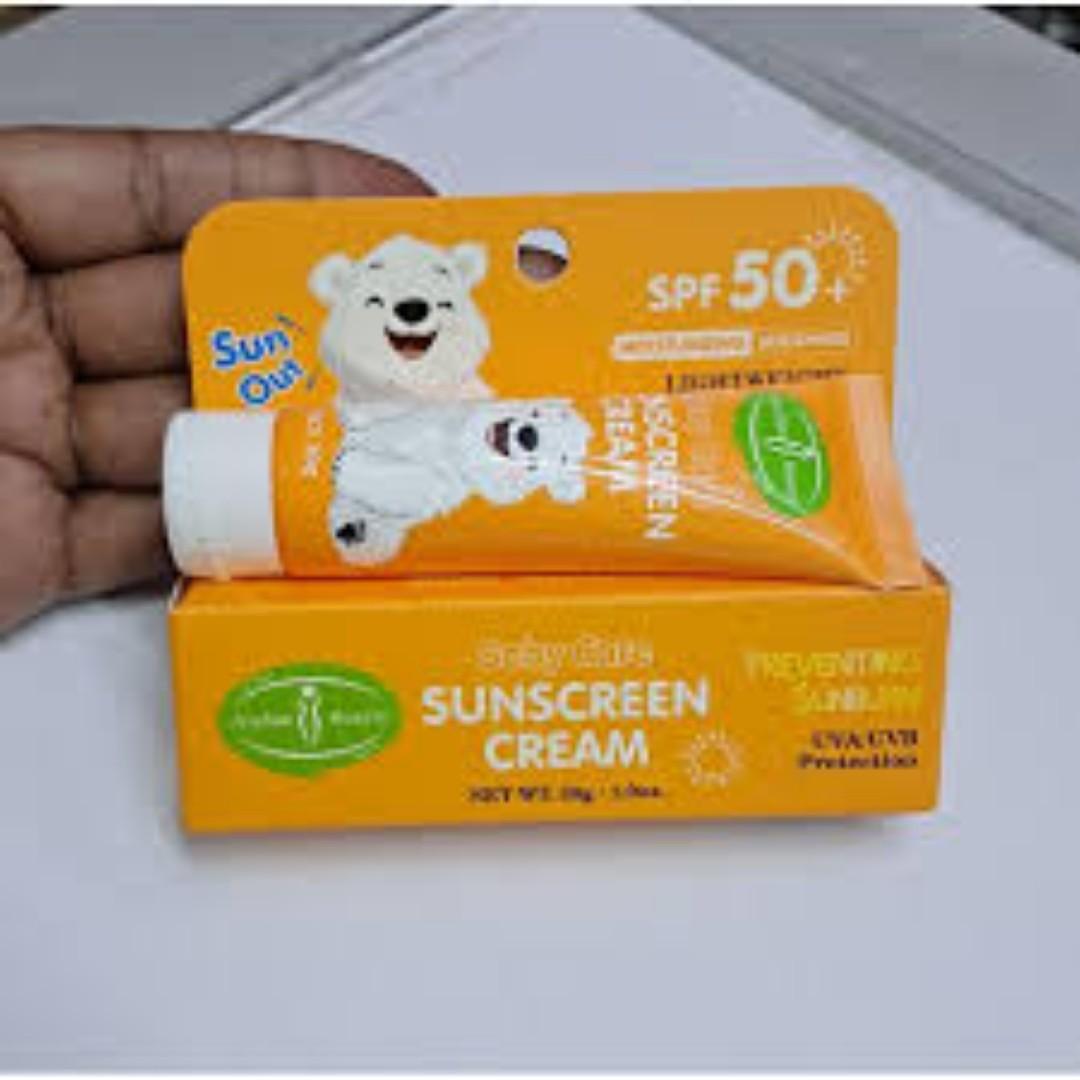 Children Sunscreen Spf 50 Kind to Skin Soothing High Protect Sun Cream UVA UVB SPF Lightweight Kids Sunscreen Suncream Sunblock Baby Sunscreen