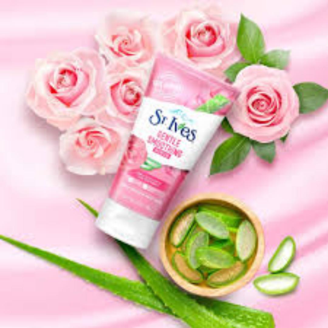 Gentle Smoothing Rose Water And Aloe Vera Scrub 170g , this delicious, citrusy scrub contains 100% natural exfoliants to polish away dryness and reveal irresistibly radiant skin.