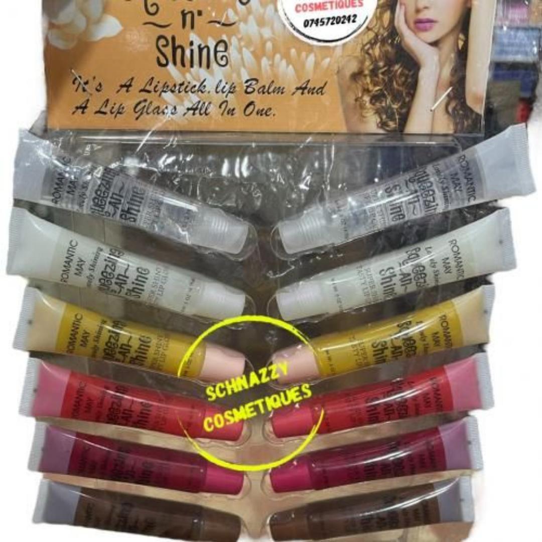 2pcs Lip Gloss: 1 Clear Lip Gloss + 1 Free Extra Lip Gloss