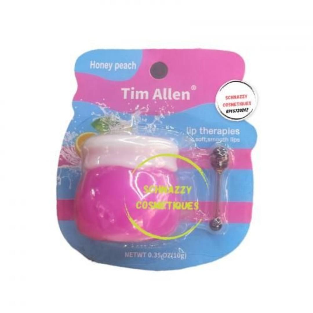 Moisturising Lip Therapy Lip Balm big Relieves dry, dull and cracked lips, while locking in moisture to help them heal Helps to lock in moisture for beautiful, healthy lips