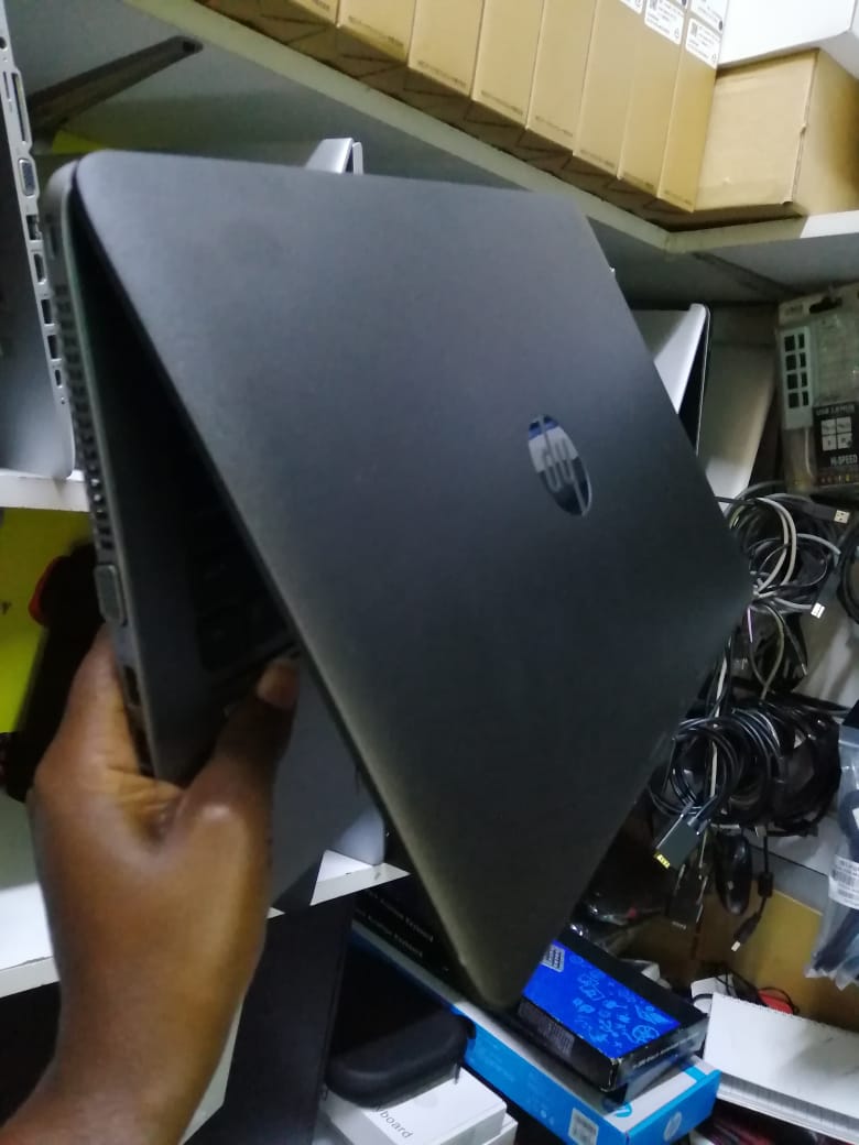 GRADE A EX UK HP ELITEBOOK 840G2 INTEL COI7 8GB RAM 500 HDD 14 INCH SPEED OF 2.6 GHz WITH 6MONTH WARANT