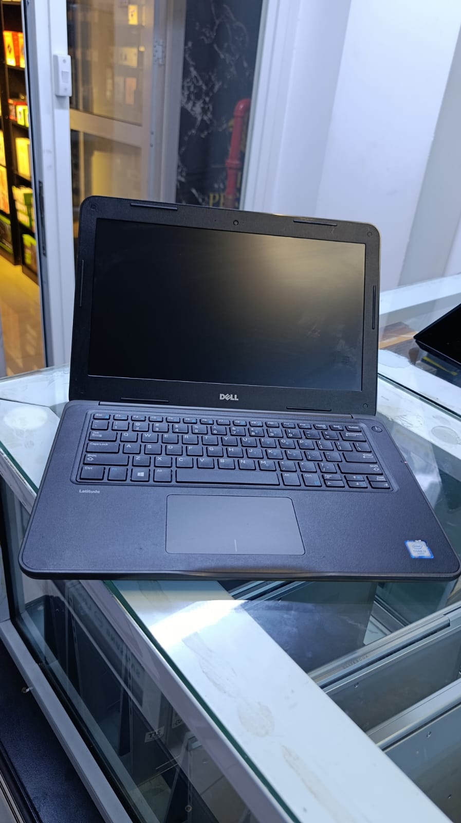 FREE MOUSE WITH GRADE A XUK DELL LATITUDE 3380 INTEL CORE I3 WITH 4GB RAM MEMORY 128GB SSD 6TH GENERATION VERY FAST LAPTOP WINDOWS 10 ACTIVATED OFFICE 2019