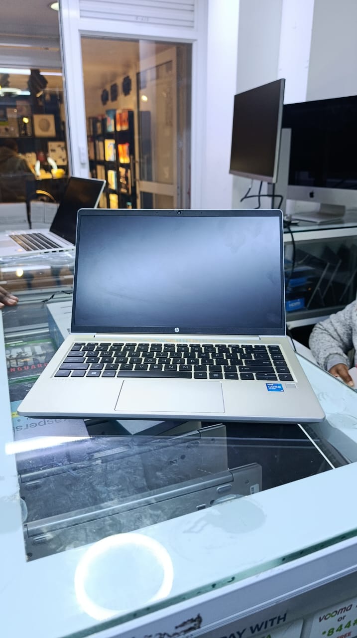 LOW BUDGETS HP PROBOOK 640 G8 11TH GENERATION 16GB RAM MEMORY 512GB SSD 14 INCHES SILVER COLOR WITH ACTIVATED WINDOWS 11 AND OFFICE 2019