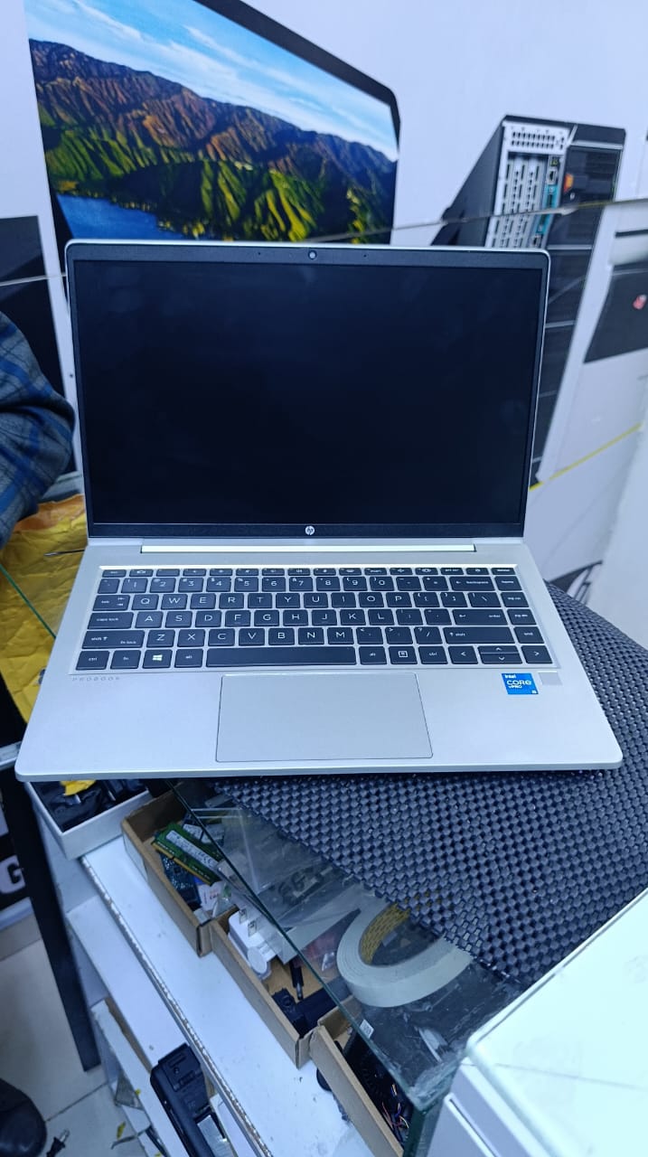 LOW BUDGETS HP PROBOOK 640 G8 11TH GENERATION 16GB RAM MEMORY 512GB SSD 14 INCHES SILVER COLOR WITH ACTIVATED WINDOWS 11 AND OFFICE 2019
